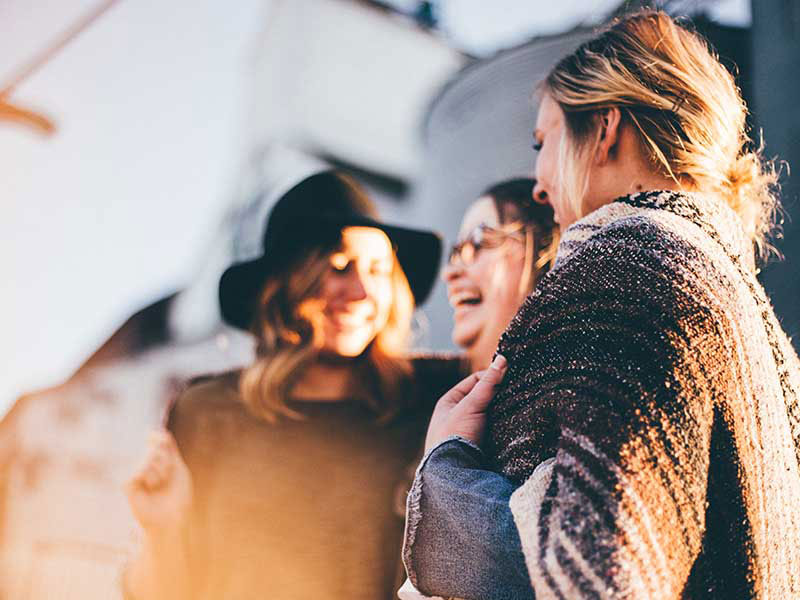 Here's how to get along with your college roommate.