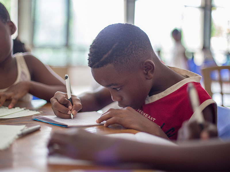 how to become a teacher your students love
