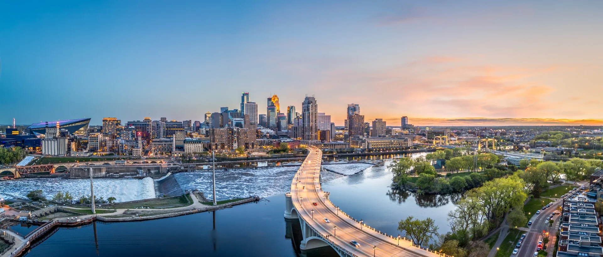 minneapolis-skyline-hopeful-campus-view.webp